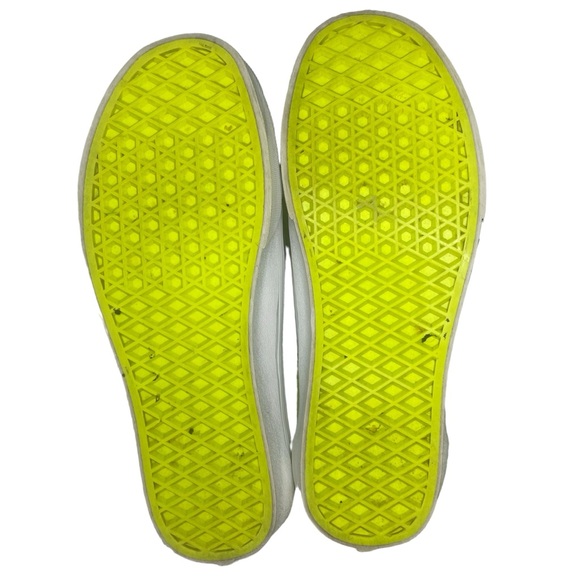 Vans - Picture 7 of 9